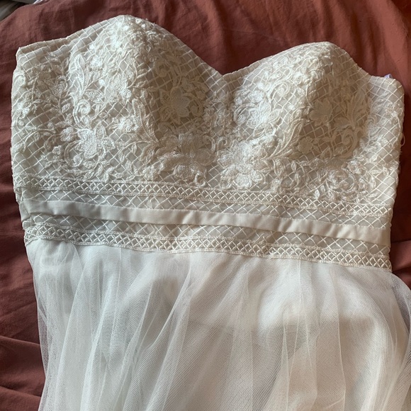 Wtoo wedding dress. Brand new. Never worn. - Picture 6 of 9